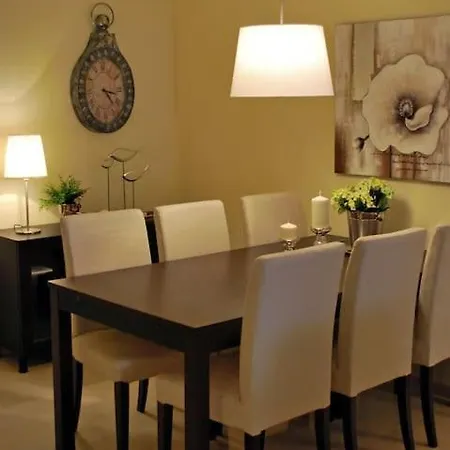 R22 Three Bed With Apartman *