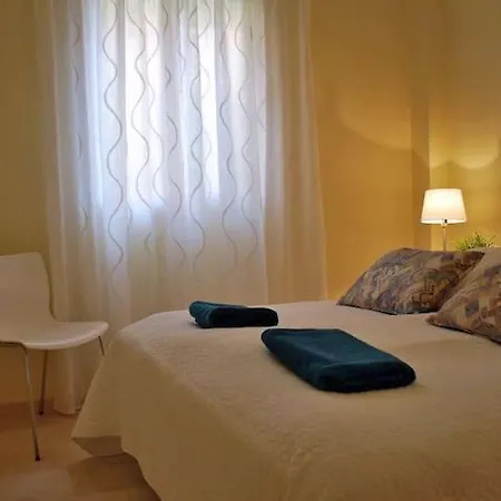 R22 Three Bed With * Marbella