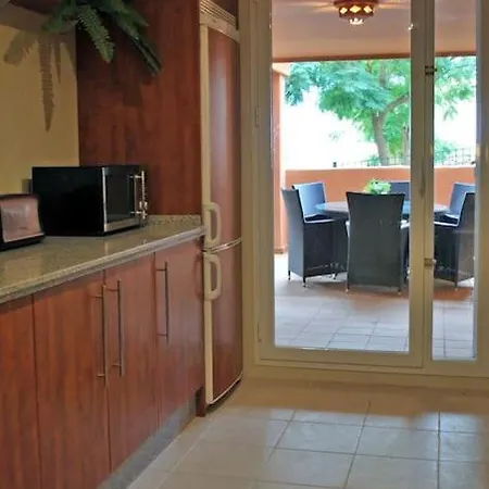 Apartment R22 Three Bed With *